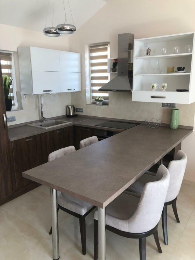 Villa Travertino Тиват Экстерьер фото